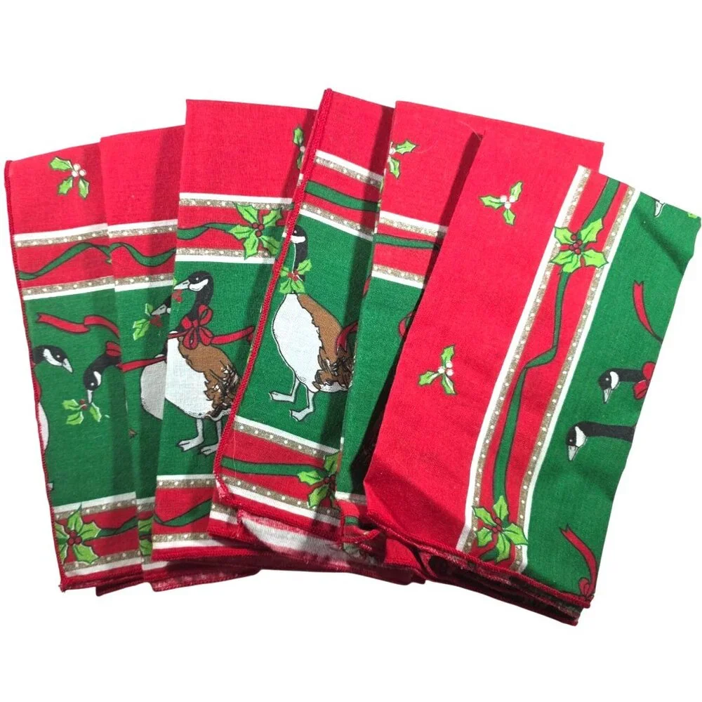 Set Of 6 Cloth Napkins Christmas Goose Holiday Decor Red Green linens bird holly